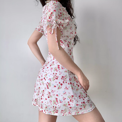 - Retro Strawberry Floral Square Neck Short Sleeve Dress  GEU1367