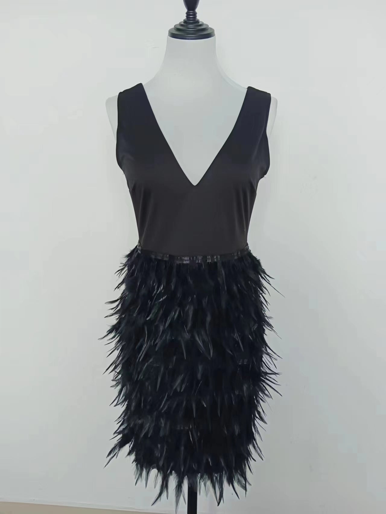 vmtvr Black Feather Dresses for Women 2023 Spring V-neck Sleeveless Lace-up Backless High Waist Tunics Short Evening Party Dresses