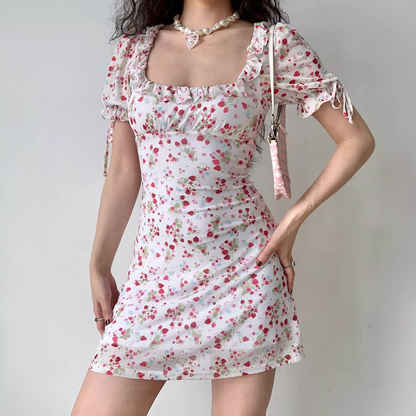 - Retro Strawberry Floral Square Neck Short Sleeve Dress GEU1307