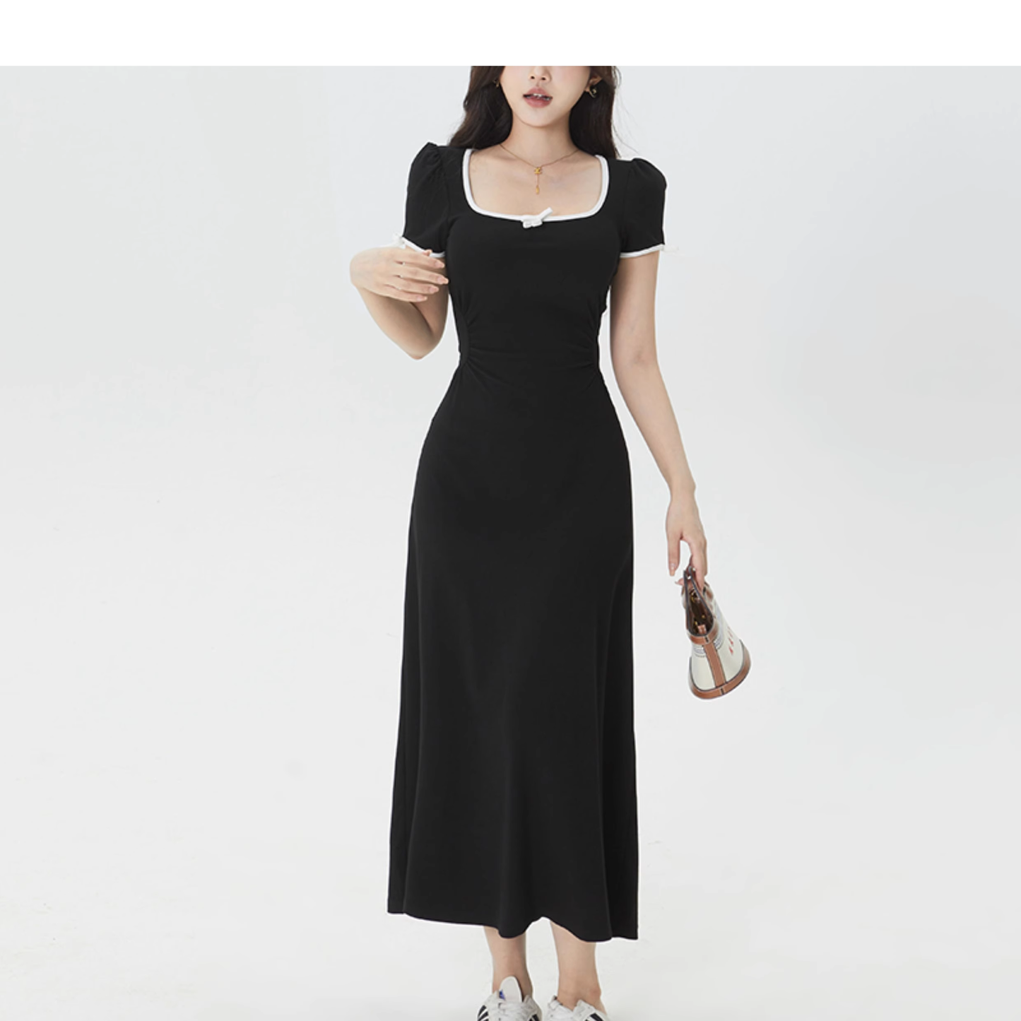 - Black square neck bow dress GEU1171