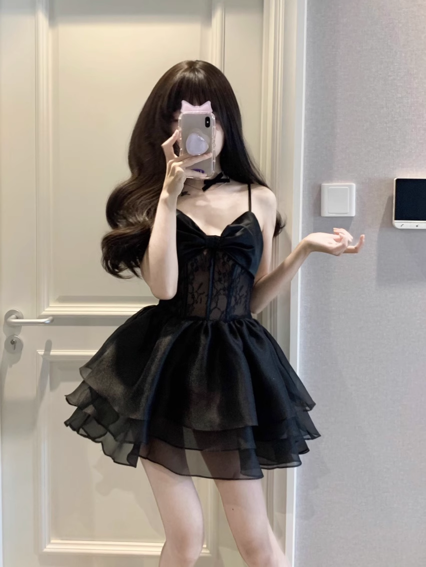 - A-line black tulle dress  GEU785