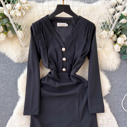 - Long sleeve V-neck slit black dress  GEU800