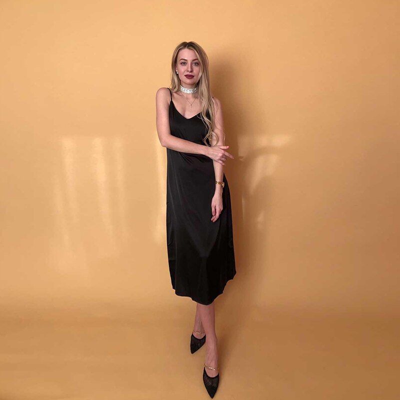 Sexy V Neck Spaghetti Strap Stain Dresses Women Backless Party Dress 2022 New Elegant Fashion Solid Streetwear Midi Length Dress