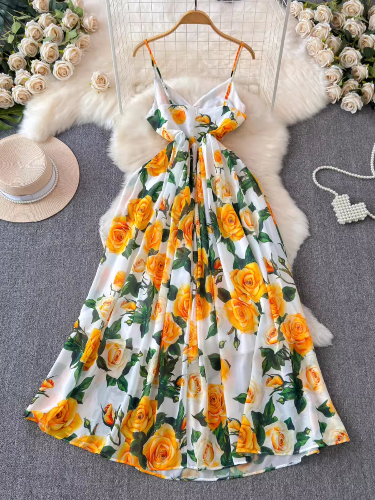 - Retro palace style printed sleeveless suspender dress GEU1443