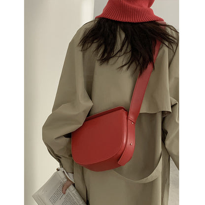 VMTVR 2025 New Year's red high-end bag female, bride wedding red bag simple niche one-shoulder crossbody saddle bag