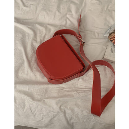 VMTVR 2025 New Year's red high-end bag female, bride wedding red bag simple niche one-shoulder crossbody saddle bag