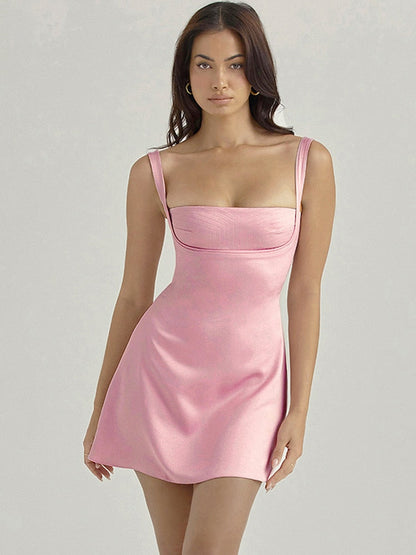 vmtvr - Backless Charmaine Romantic Mini Dress