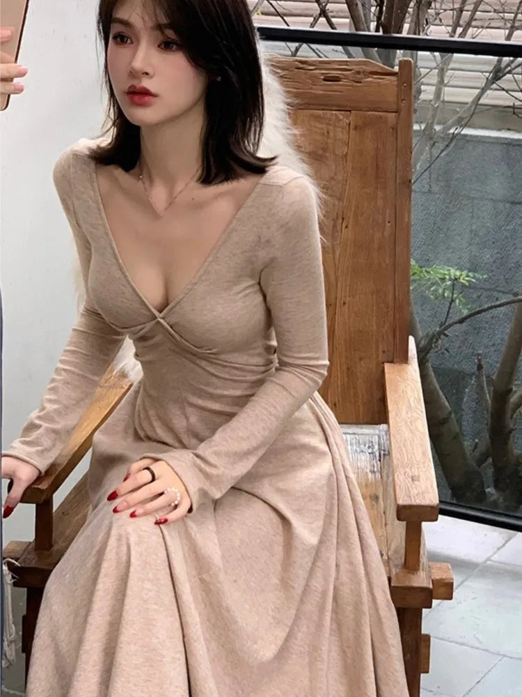 vmtvr Autumn Winter Solid Knitted Dress Women Sexy V-Neck High Waist Slim A-line French Vintage Casual Solid Midi Vestidos Mujer New