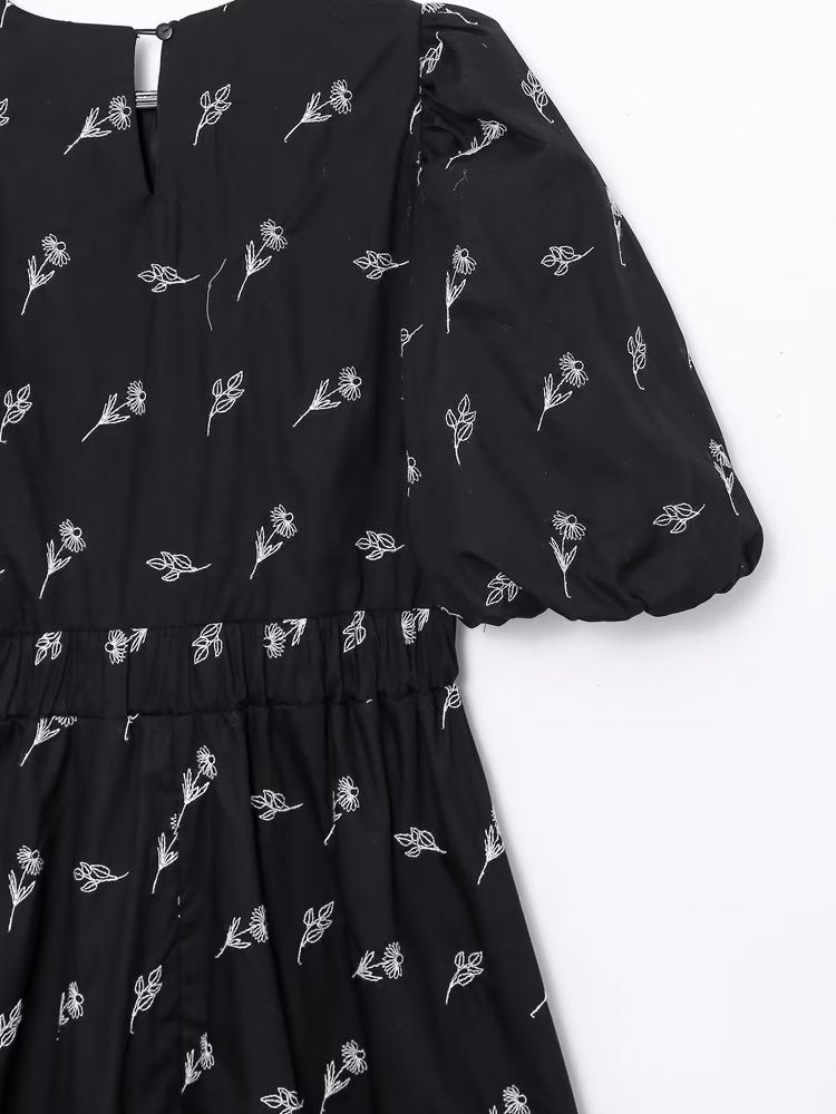 New Fashion Women Floral Embroidery Black Midi Dress Vintage Puff Sleeve O Neck Female Dress