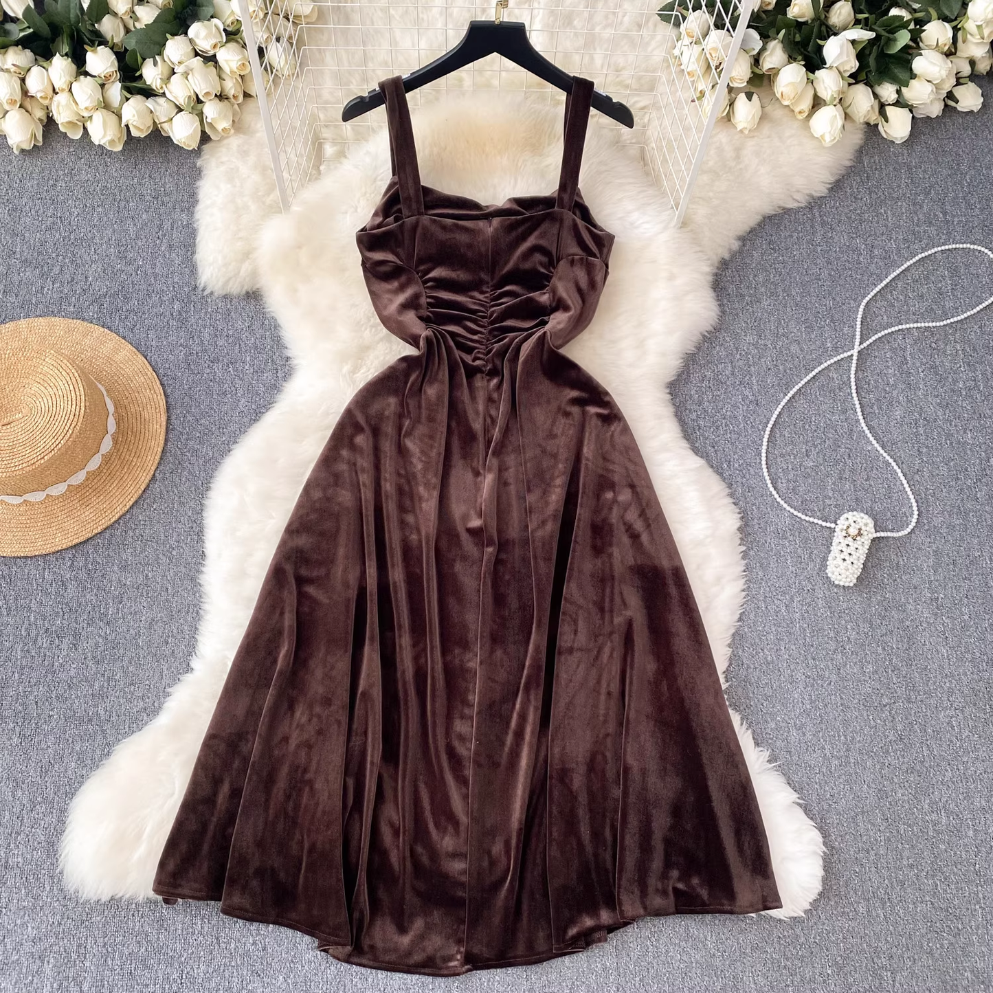 - Square collar mid-length A-line retro velvet dress GEU618