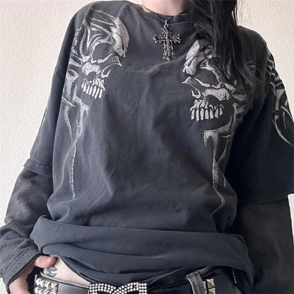 -Fall Outfits Long Sleeve Top -Vintage Graphic Skull Print T-shirts Y2K Cyber Aesthetic Tops Patchwork Long Sleeve Tee Gothic Grunge Emo Alt Clothes Streetwear