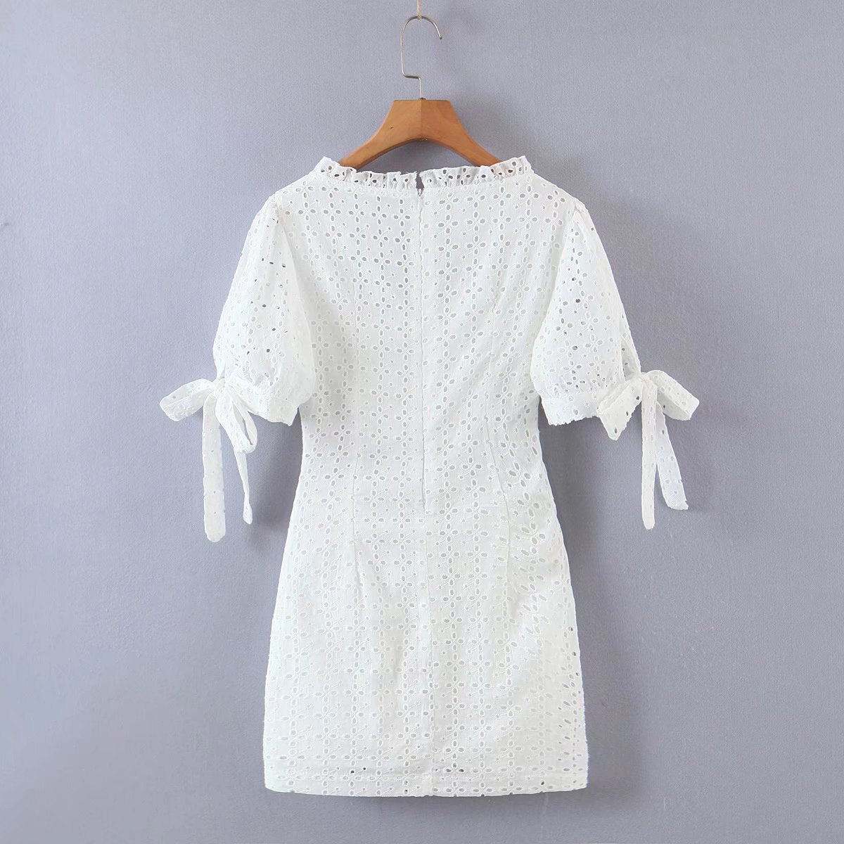 Sexy Women White Lace Embroidery Hollow Out Dress Short Sleeve Fashion Ladies Bodycon Mini Robe