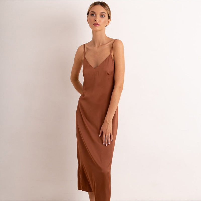 Sexy V Neck Spaghetti Strap Stain Dresses Women Backless Party Dress 2022 New Elegant Fashion Solid Streetwear Midi Length Dress