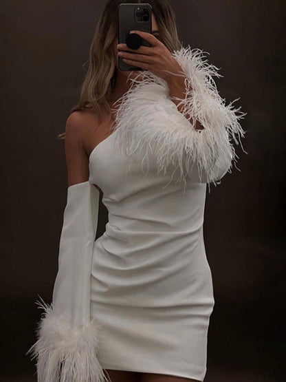 vmtvr Sexy 2023 Spring Outfits One Shoulder Diagonal Collar Backless Long Sleeve Feather Short Dress Black White Evening Party Dresses