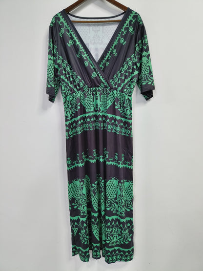 Plus Size Boho Dress, Women's Plus Geometric Print V Neck Short Sleeve Maxi Dress